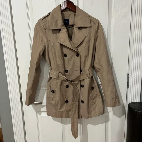Reitmans beige color belted coat size 5 - Picture 5 of 10